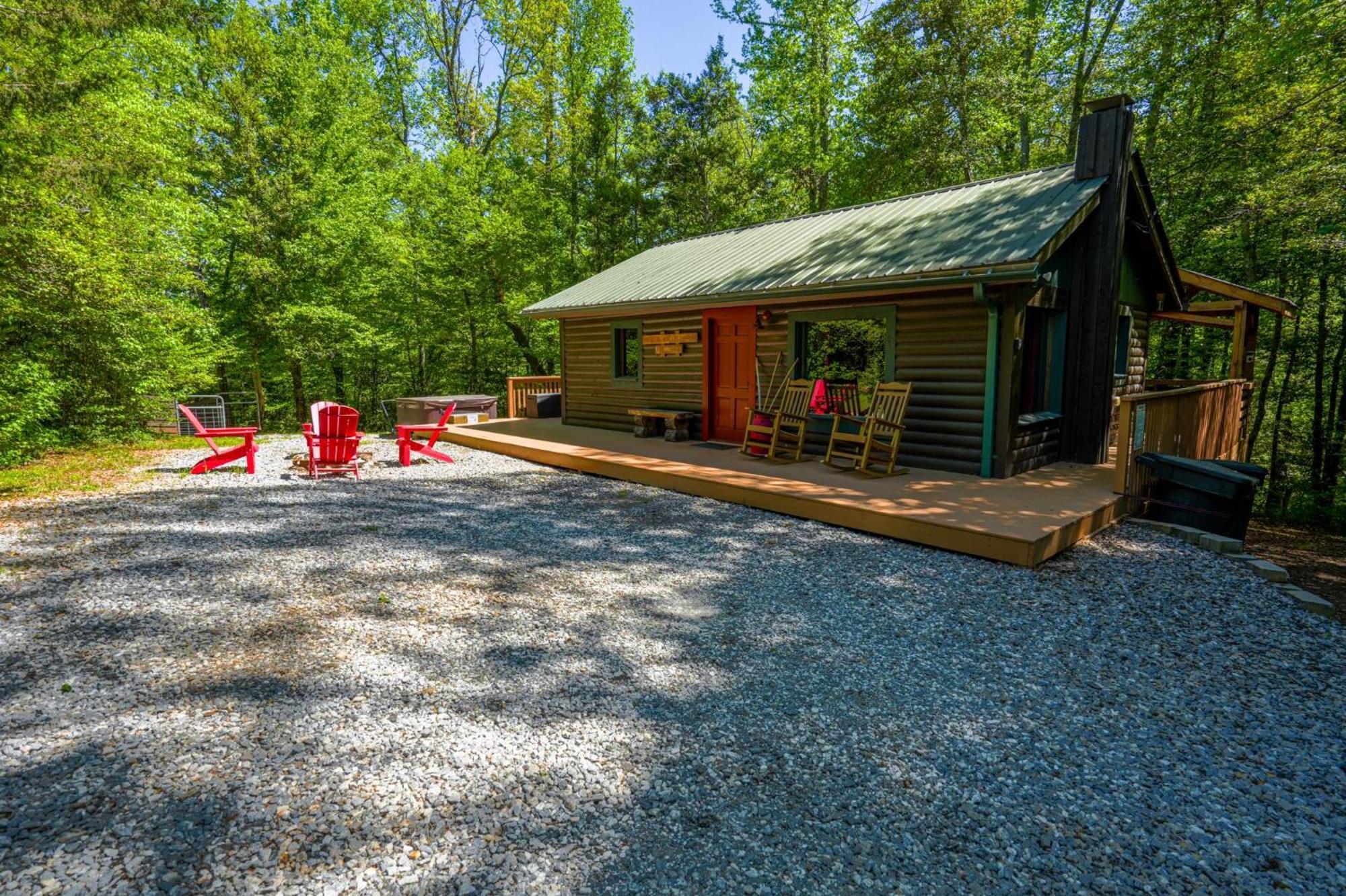The Big Little Cabin - Hot Tub & Playground Dahlonega Dış mekan fotoğraf
