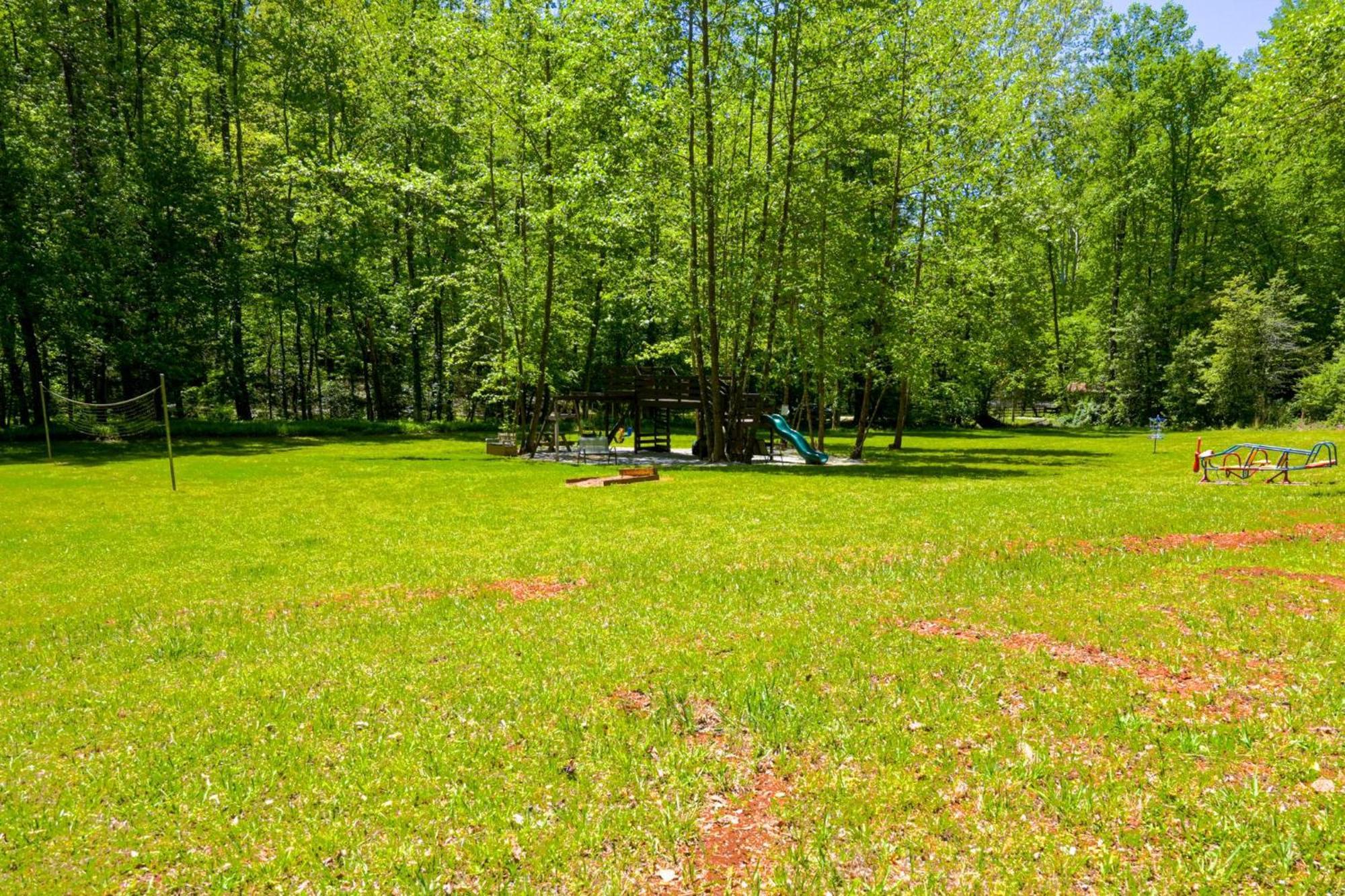 The Big Little Cabin - Hot Tub & Playground Dahlonega Dış mekan fotoğraf