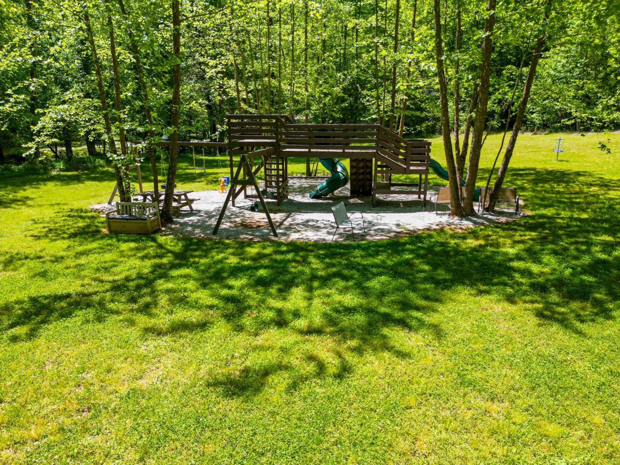 The Big Little Cabin - Hot Tub & Playground Dahlonega Dış mekan fotoğraf