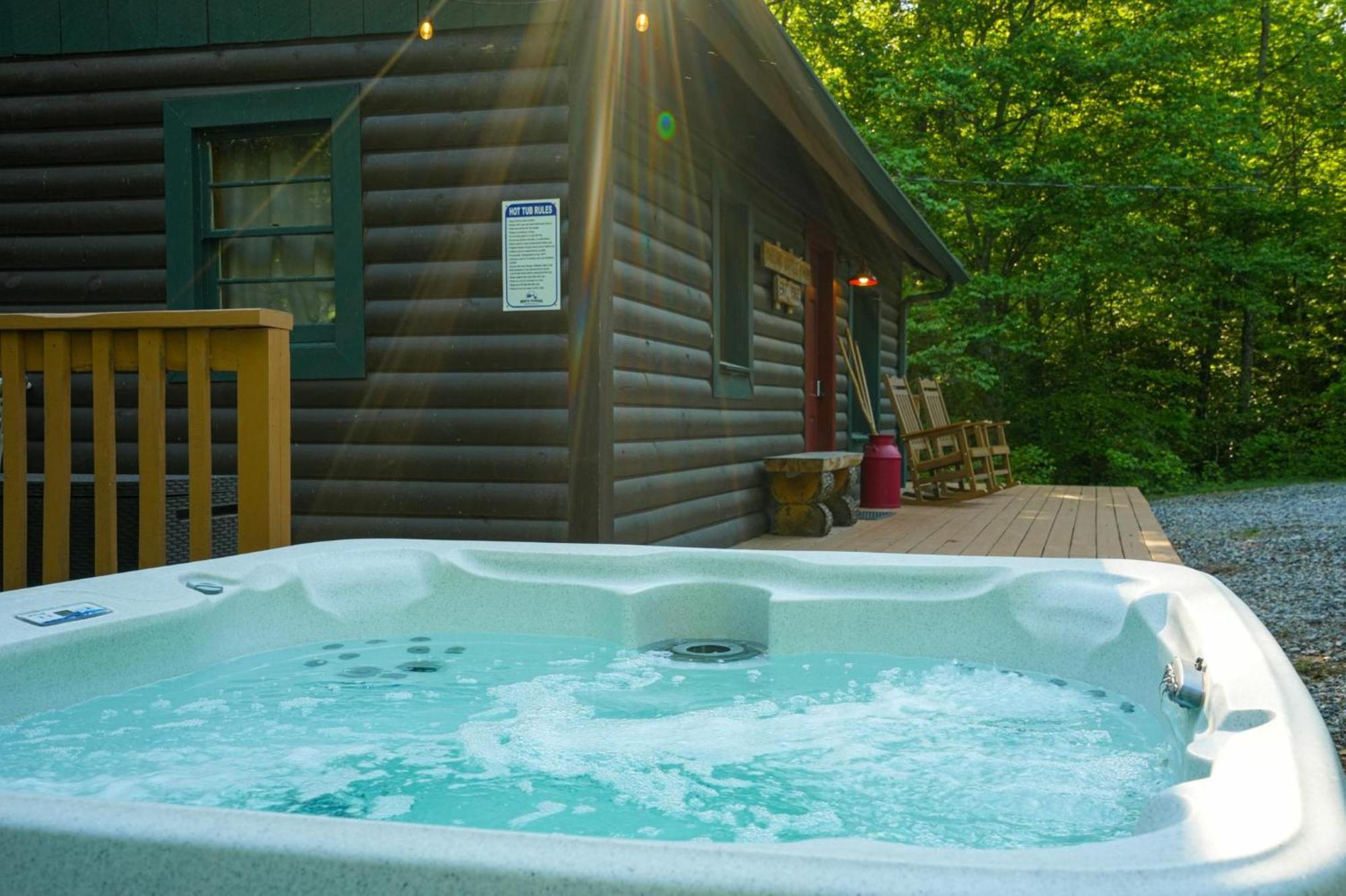 The Big Little Cabin - Hot Tub & Playground Dahlonega Dış mekan fotoğraf