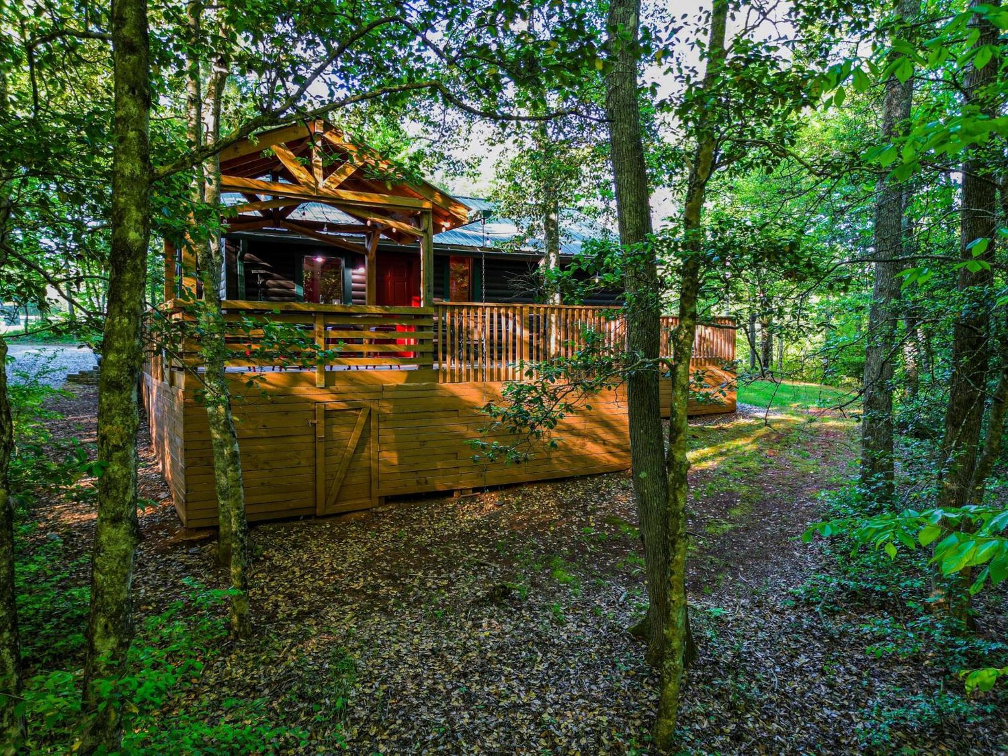 The Big Little Cabin - Hot Tub & Playground Dahlonega Dış mekan fotoğraf