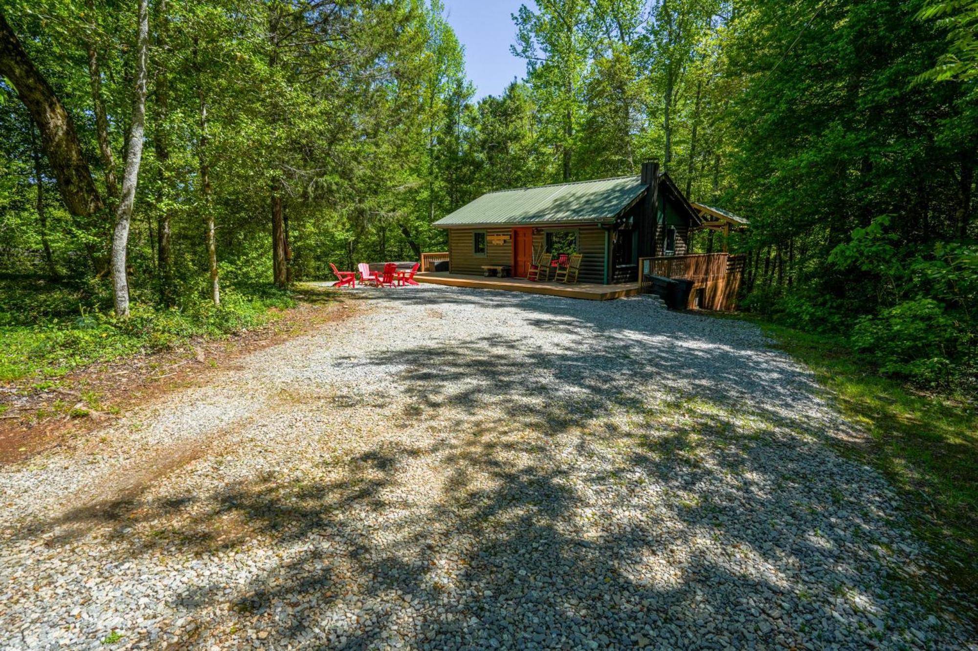 The Big Little Cabin - Hot Tub & Playground Dahlonega Dış mekan fotoğraf